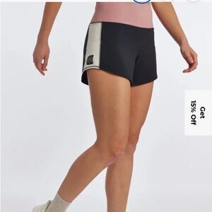 Oiselle high rise Rogan short size 8